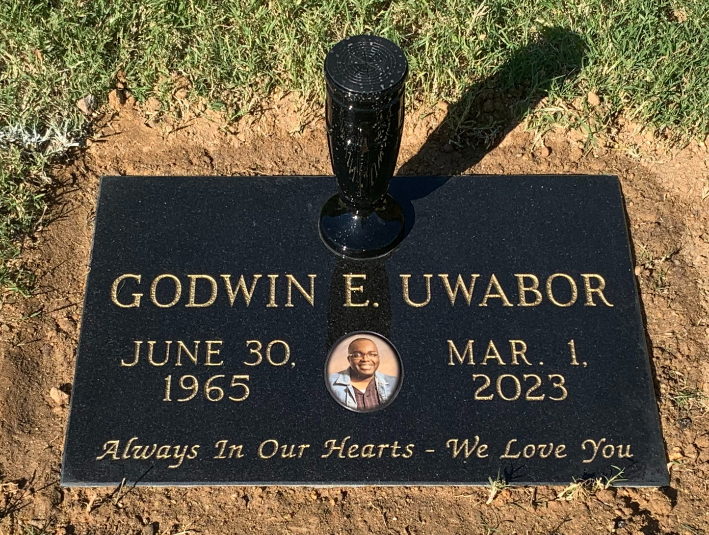 Black Granite Marker w/ Black Vase, Portrait, & Gold Lettering